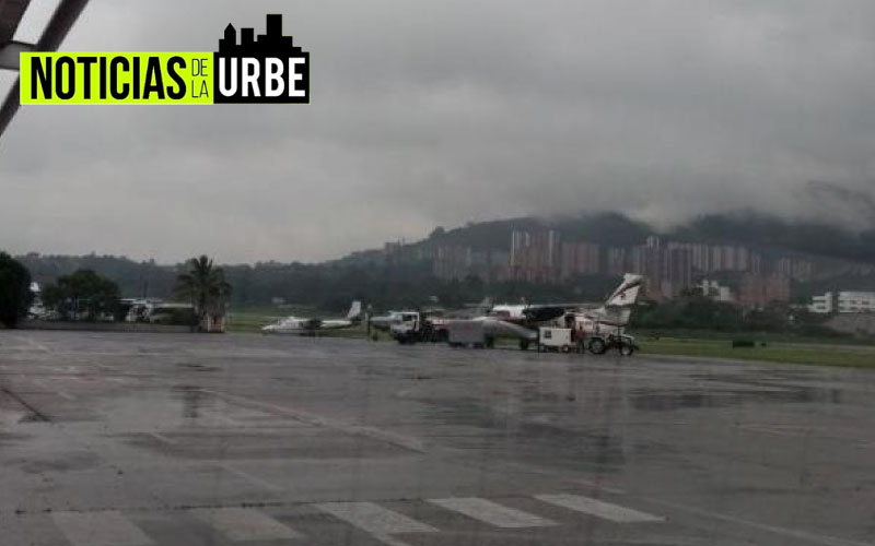 Por fuertes lluvias está cerrado el aeropuerto Olaya Herrera