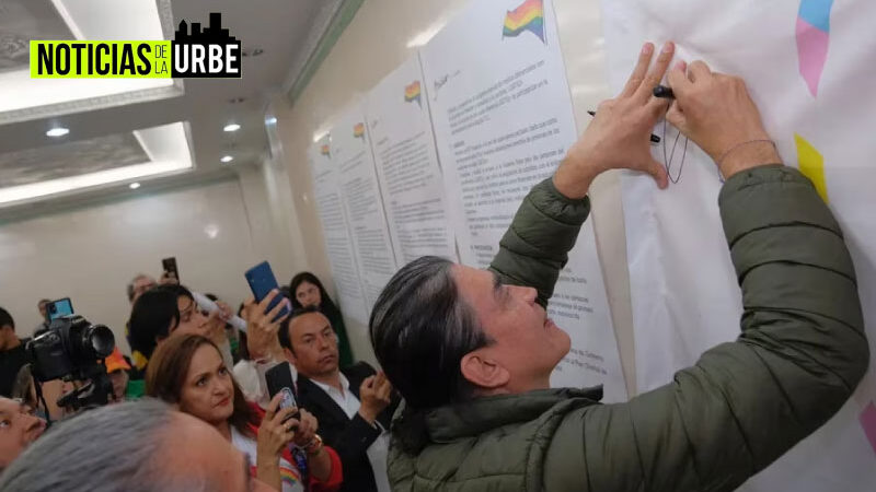Gustavo Bolívar entabló charlas y firmó pacto con representantes de la comunidad LGBTIQ+