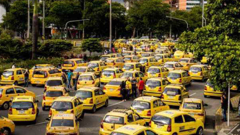 Nuevamente Taxistas realizaron bloqueos en manifestación contra el gobierno