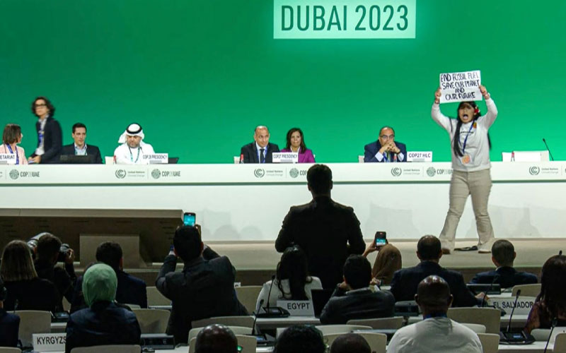 Debate en la COP28 por política de reducción de combustibles fósiles y no su eliminación