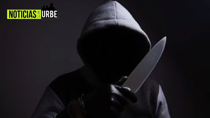 En plena amenaza policía nacional atrapó a individuo que amedrentaba a un hombre con un cuchillo