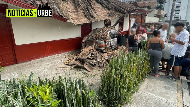 Dos Vehículos perdieron el control y se chocaron con viviendas en Medellín